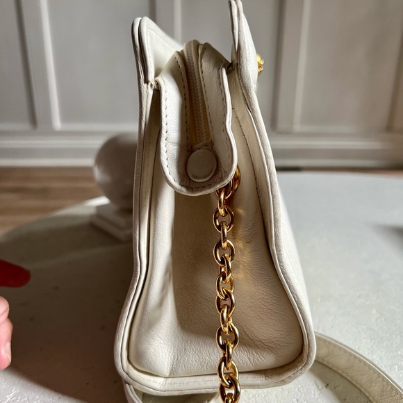 Anne Klein For Calderon Vintage Leather Shoulder Bag - Picture 4 of 13